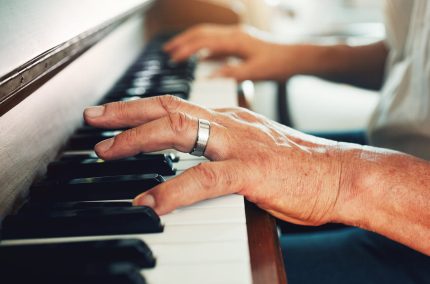 nauka gry na pianinie dla dorosłych